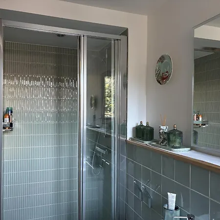 Le Cabinet De Curiosites De Natacha 埃格勒