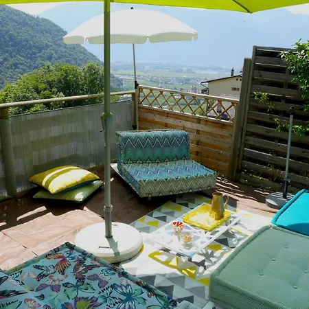 Le Cabinet De Curiosites De Natacha Bed & Breakfast 3*